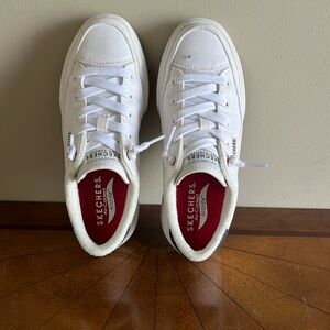 Sketchers White Size 6